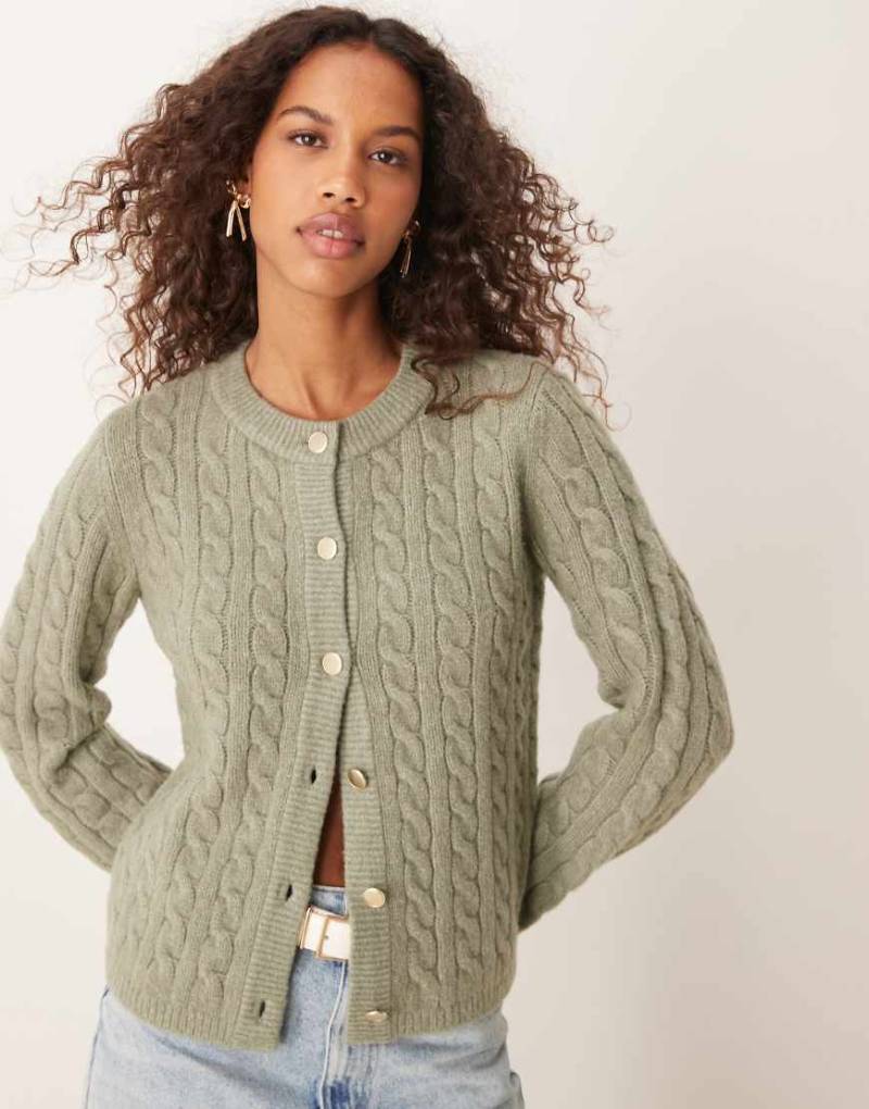 Abercrombie & Fitch - Strickjacke in Grün mit Knopfleiste-Grau von Abercrombie & Fitch
