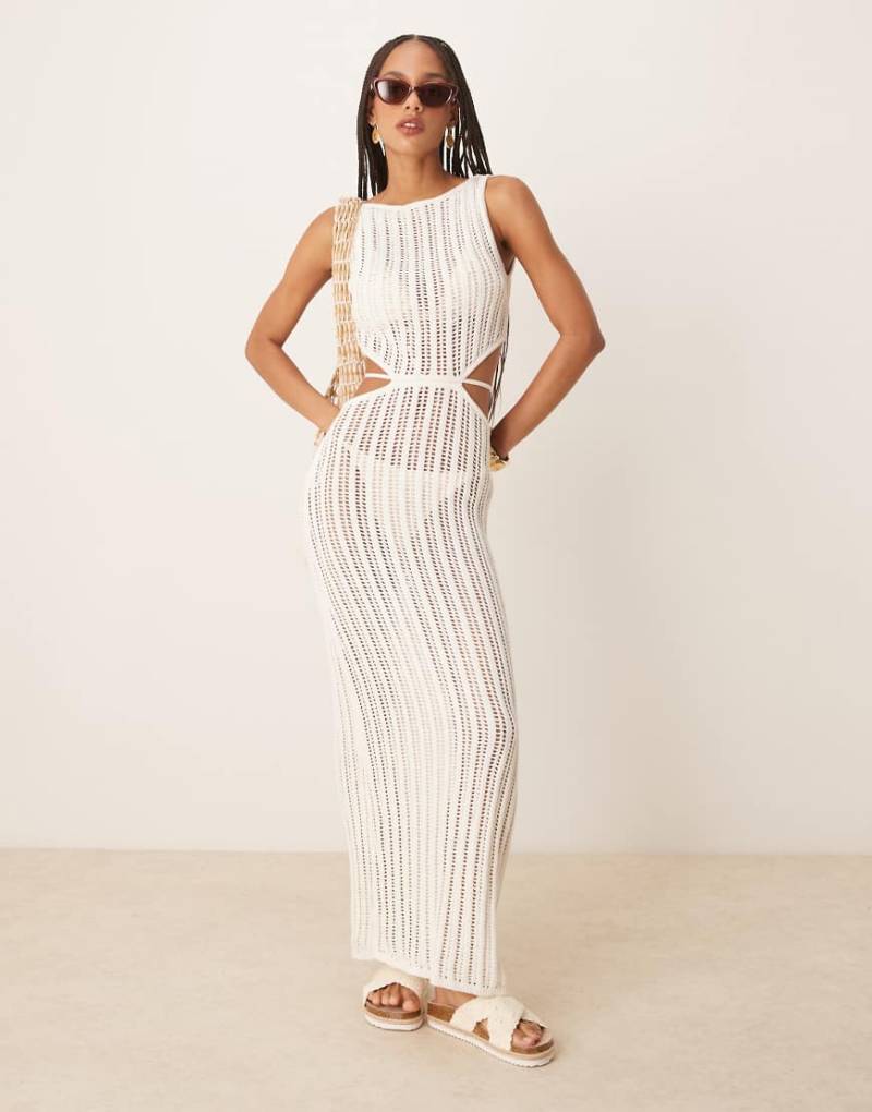 Abercrombie & Fitch - Strukturiertes Maxikleid in Creme mit U-Boot-Ausschnitt und Zierausschnitten an der Taille-Weiß von Abercrombie & Fitch