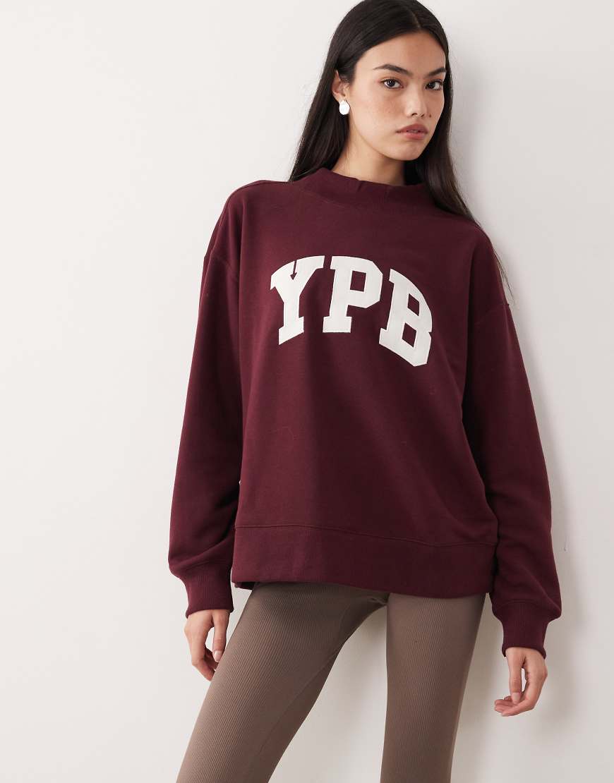 Abercrombie & Fitch - Sweatshirt in Burgunderrot mit YPB-Grafik von Abercrombie & Fitch