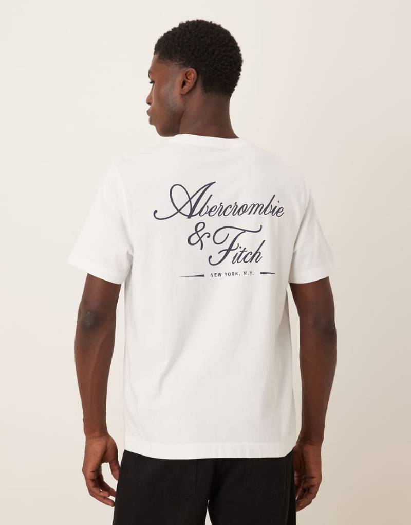 Abercrombie & Fitch - T-Shirt in Weiß mit Logo-Schriftzug auf dem Rücken von Abercrombie & Fitch