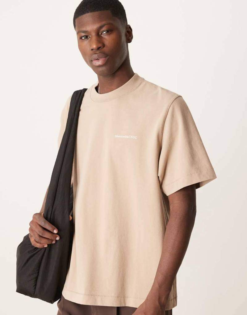 Abercrombie & Fitch - T-Shirt in verwaschenem Beige mit Logo-Neutral von Abercrombie & Fitch