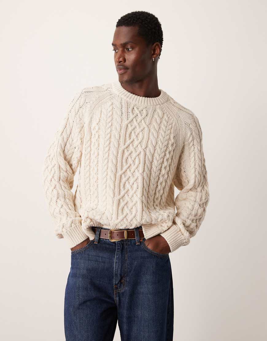 Abercrombie & Fitch - Warmer Oversize-Strickpullover in Creme mit Zopf- und Patentmuster-Weiß Abercrombie & Fitch - Warmer Oversize-Strickpullover in Creme mit Zopf- und Patentmuster-Weiß von Abercrombie & Fitch
