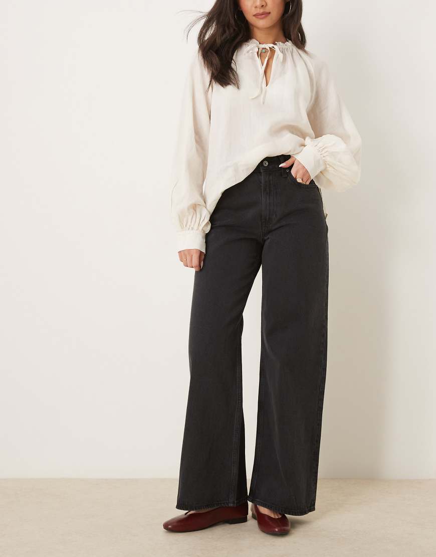 Abercrombie & Fitch - Weit geschnittene Jeans in Schwarz mit hohem Bund von Abercrombie & Fitch