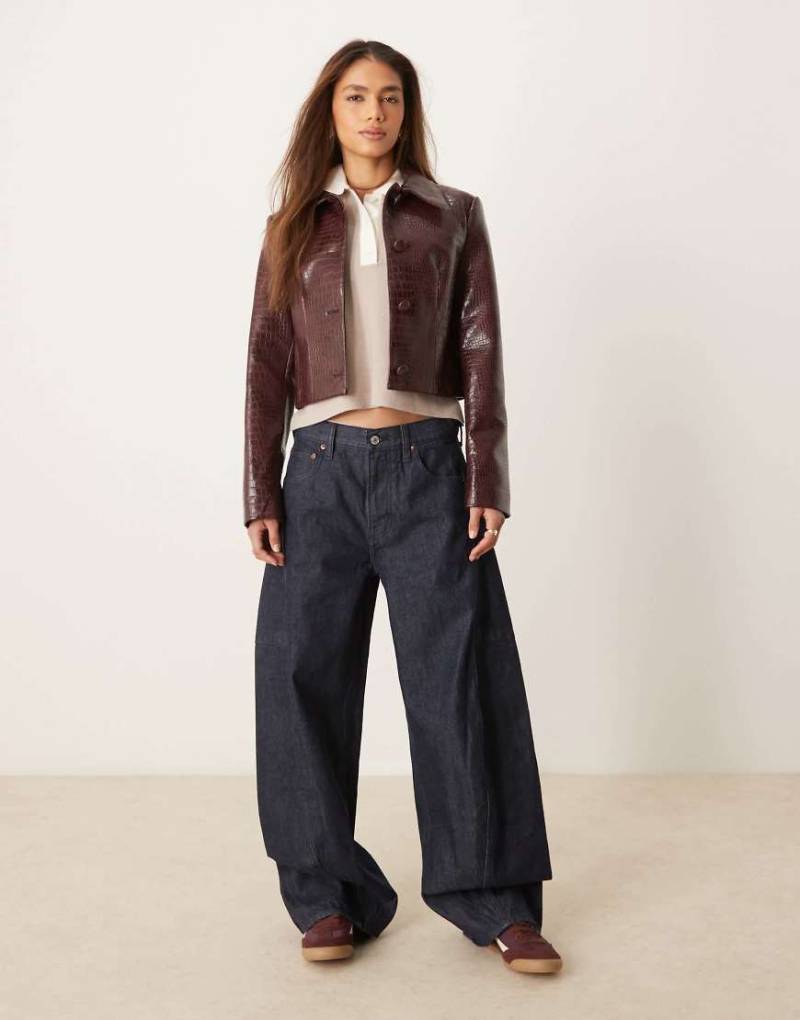 Abercrombie & Fitch - Weite Jeans in Indigoblau mit bauschigem Beinschnitt von Abercrombie & Fitch