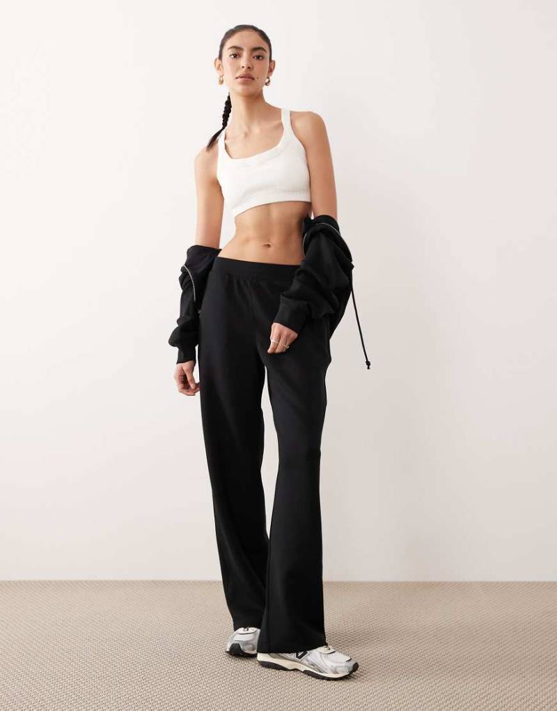 Abercrombie & Fitch - YPB - Fleece-Jogginghose in Schwarz mit hohem Bund und geradem Bein, Kombiteil von Abercrombie & Fitch