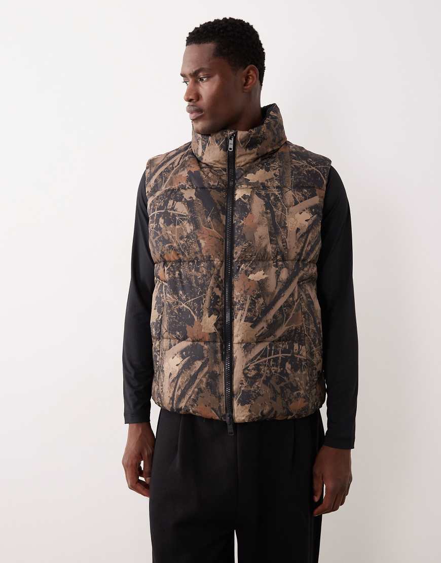 Abercrombie & Fitch - YPB - Weste mit Military-Muster und hohem Kragen-Bunt von Abercrombie & Fitch