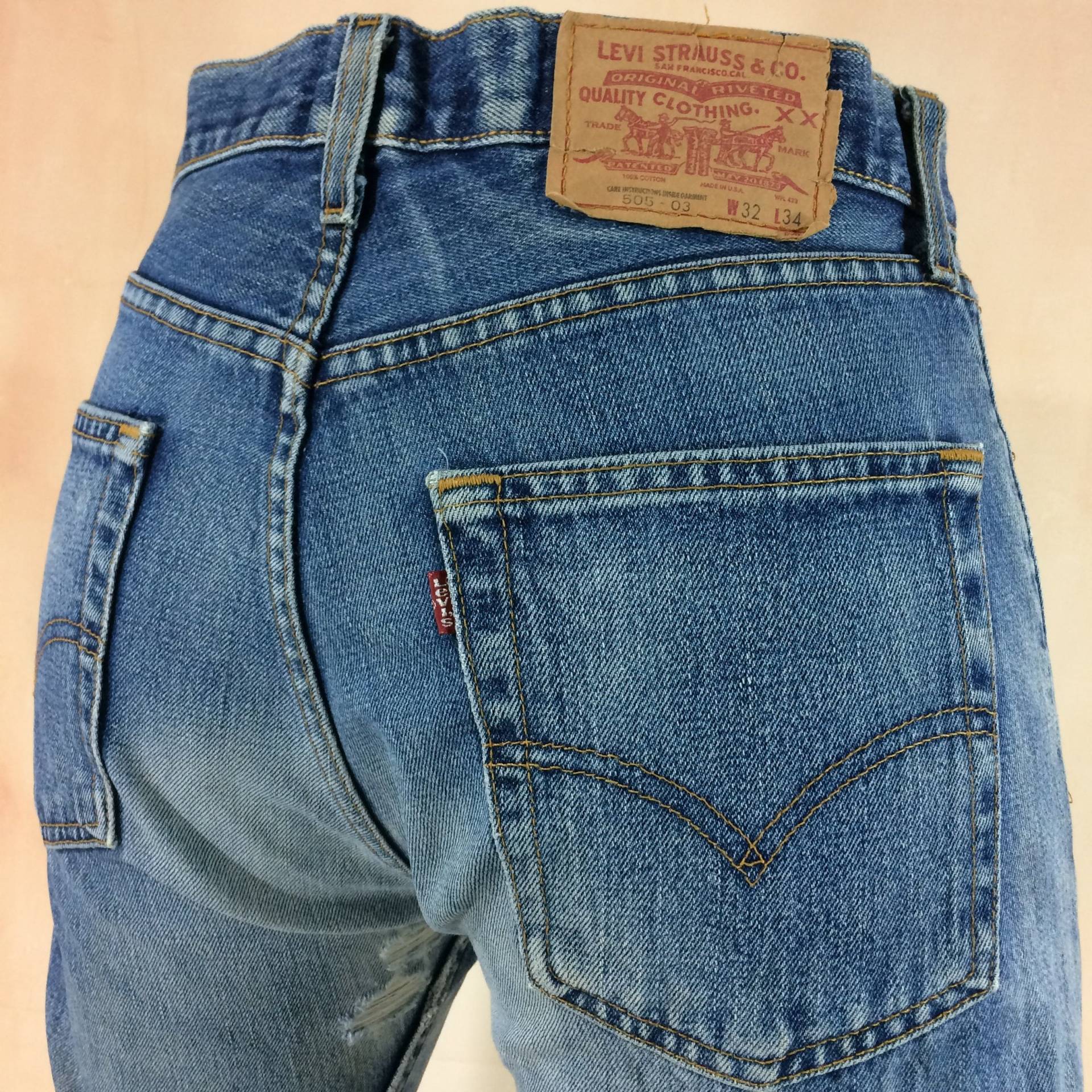 Größe 33 Vintage Levis 505 Distressed Zerrissene Jeans W33 L25 Hoch Taillierte Boyfriends Mom Made in Usa Taille 33" von AberyApparelClothing