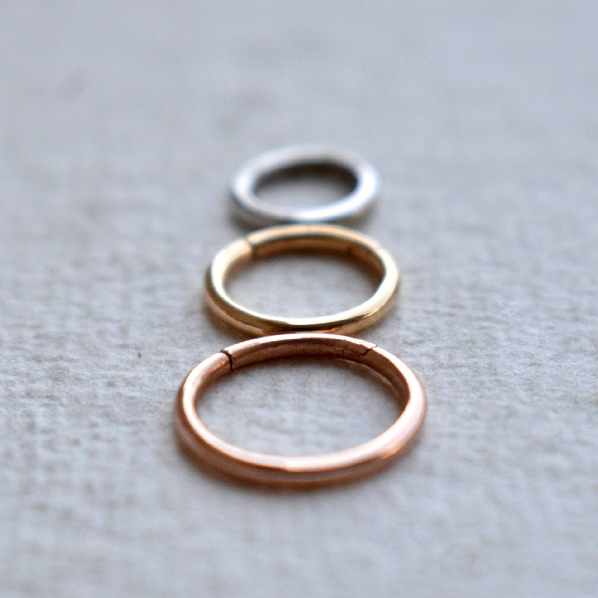 14K 18K Echtgold Solid Gold Nahtlose 16G Clicker, 6 Mm 8 10 Infinity Hoop Nase Daith Helix Tragus Conch Rook, Piercing Schmuck 14K 18K Echtgold Solid Gold Nahtlose 16G Clicker, 6 Mm 8 10 Infinity Hoop Nase Daith Helix Tragus Conch Rook, Piercing Schmuck von AbhikaJewels