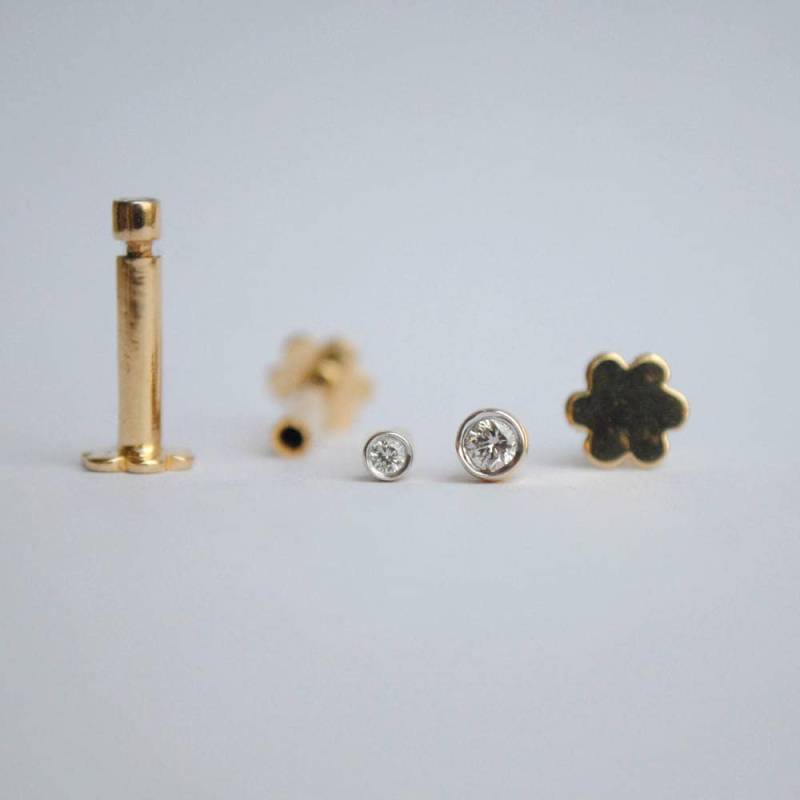 14K Gold Diamant Lünette Ohrstecker, 16G Nase Ohr Knorpel Helix Tragus Piercing Schmuck, Naturdiamant Solitaire Unisex Pin 14K Gold Diamant Lünette Ohrstecker, 16G Nase Ohr Knorpel Helix Tragus Piercing Schmuck, Naturdiamant Solitaire Unisex Pin von AbhikaJewels