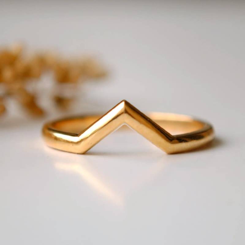 2 Mm 14K Massivgold V-Ring, Chevron Stapel Ehering, Gold Midi Knuckle Daumenring von AbhikaJewels