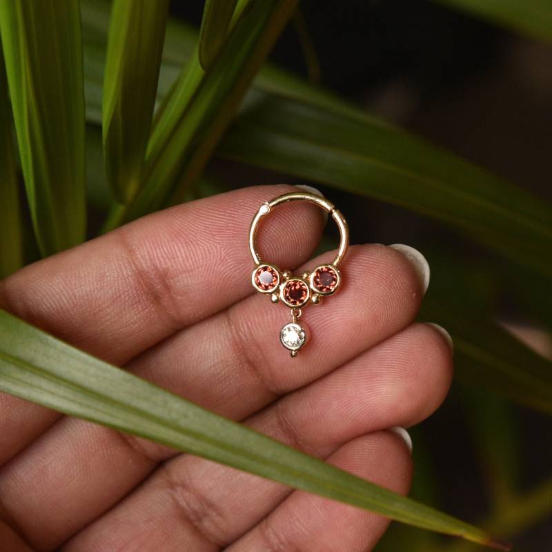 6 8 10 Mm Natürliche Granat & Baumelnden Diamant Clicker, 14K 18K Solid Gold Nase Daith Septum Hoop 14G 16G 18G, Feiner Piercing Schmuck von AbhikaJewels