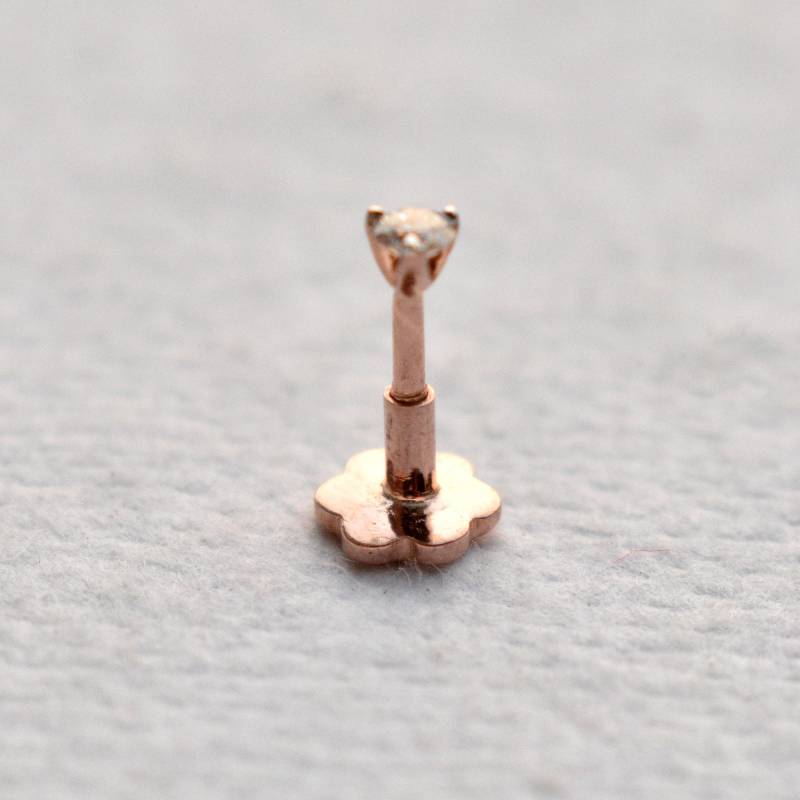 Echter Diamant 20G Flatback Stud in 14K Solid Gold, Nase Nasenloch Lobe Knorpel Helix Flache Tragus Lip Medusa Piercing Schmuck von AbhikaJewels