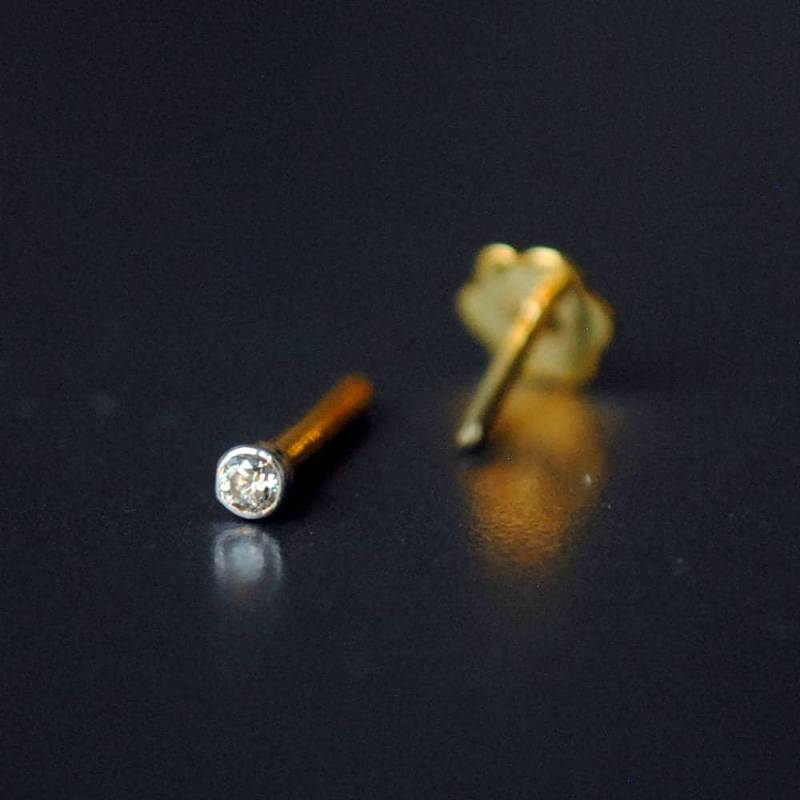 Lünette Natürliche Diamant Nase Pin, 14K Solid Gold Intern Verlegt 16G Flatback Piercing Schmuck, Ohrknorpel Helix Tragus Barbel Stud Lünette Natürliche Diamant Nase Pin, 14K Solid Gold Intern Verlegt 16G Flatback Piercing Schmuck, Ohrknorpel Helix Tragus Barbel Stud von AbhikaJewels