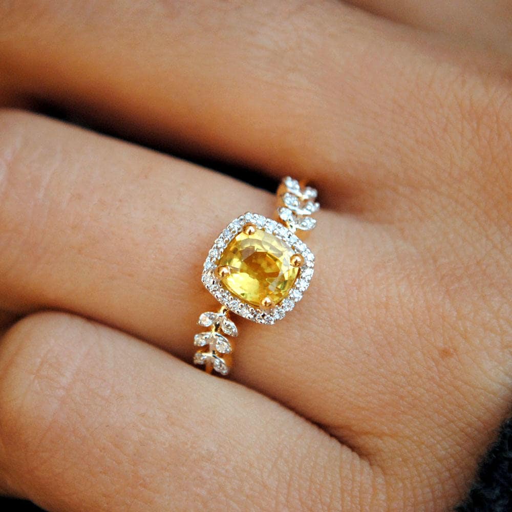 Natürliche Gelbe Saphir & Diamant Halo Verlobungsring, 14K 18K Solid Gold Brautring, September Birthstone Ring, Edelstein Blattrebe Ring von AbhikaJewels