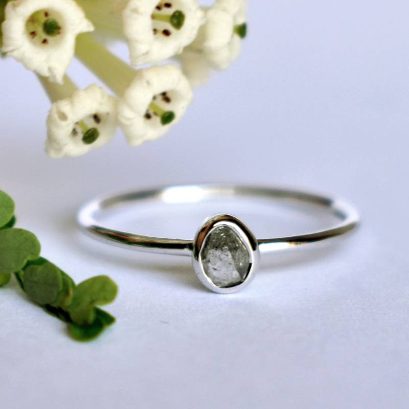 Sofort Lieferbar Grau Rohdiamant Verlobungsring, 14K Weißgold Lünette Gesetzt Valentinstag Geschenk, Ungeschnittener Naturdiamant Sofort Lieferbar Grau Rohdiamant Verlobungsring, 14K Weißgold Lünette Gesetzt Valentinstag Geschenk, Ungeschnittener Naturdiamant von AbhikaJewels