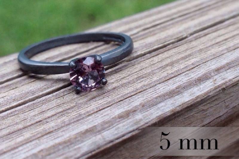 Alexandrit Farbwechsel Ring, Oxidiert Silber 5mm-Ehering Engagment Promise Ring von AbishJewelryWorks