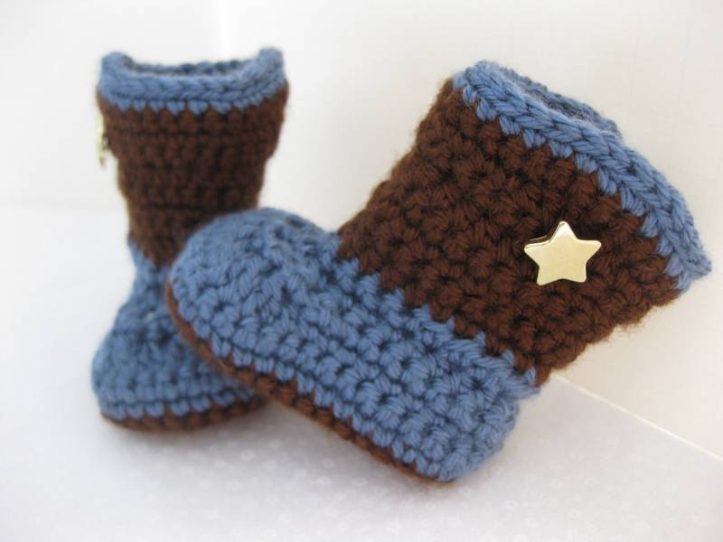 Baby Jungen Stiefel Blau & Braun Gehäkelt - Ihre Wahl Größe Neugeborenen 12 Monate Fotografie Requisite Häkeln von AbitofLovely