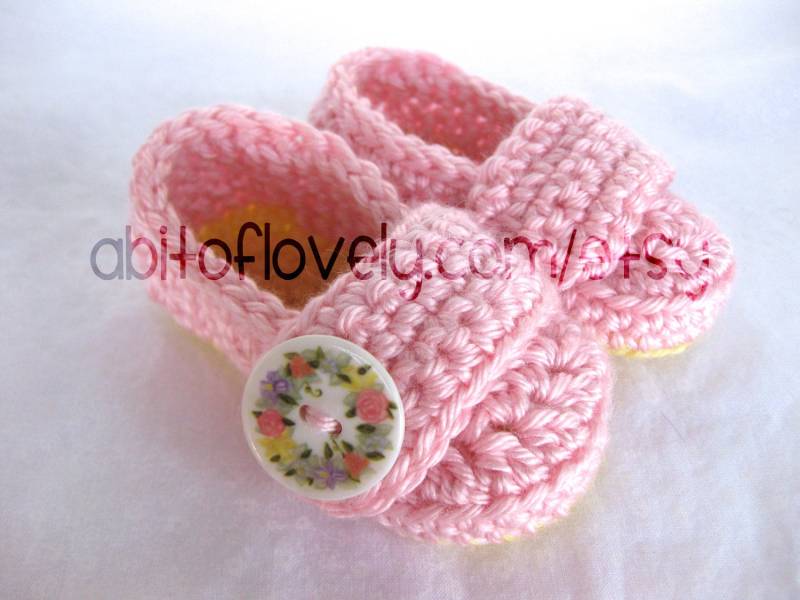 Baby-Mädchen Baby Schuhe/Hausschuhe Booties - Gelb & Pink, Shell Blume Größe Ihrer Wahl | Neugeborenen 12 Monate Foto-stütze Kinder von AbitofLovely