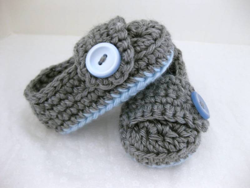 Ostern Baby Boy Booties/Schuhe - Crochet & Blau-Grau Größe Ihrer Wahl | Neugeborenen 12 Monate Foto-Prop Kleidung von AbitofLovely