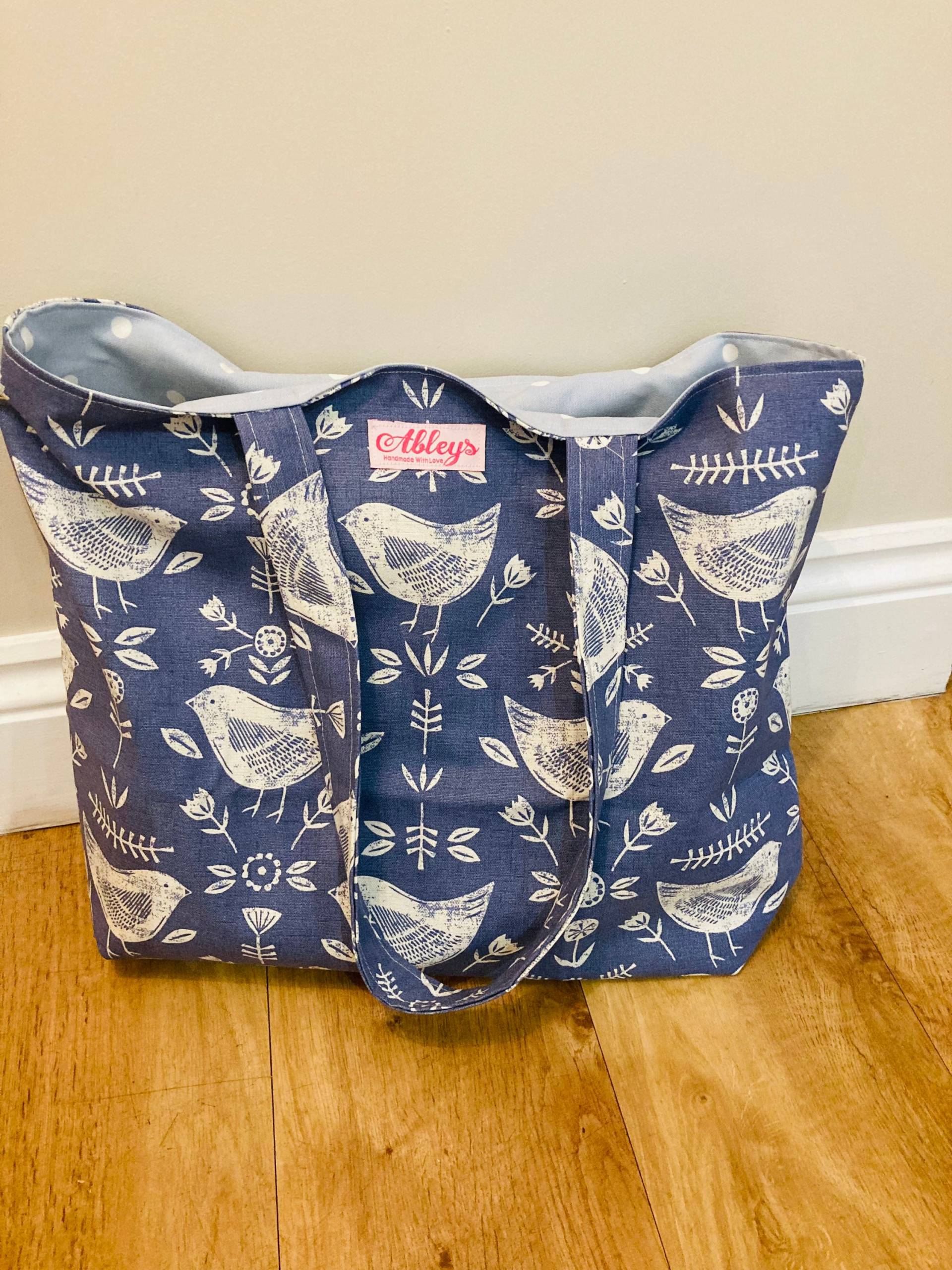Blauer Vogel Print Einkaufstasche, Große Stoff-Einkaufstasche Blauer Vogel Print Einkaufstasche, Große Stoff-Einkaufstasche von Ableyshandmadegifts
