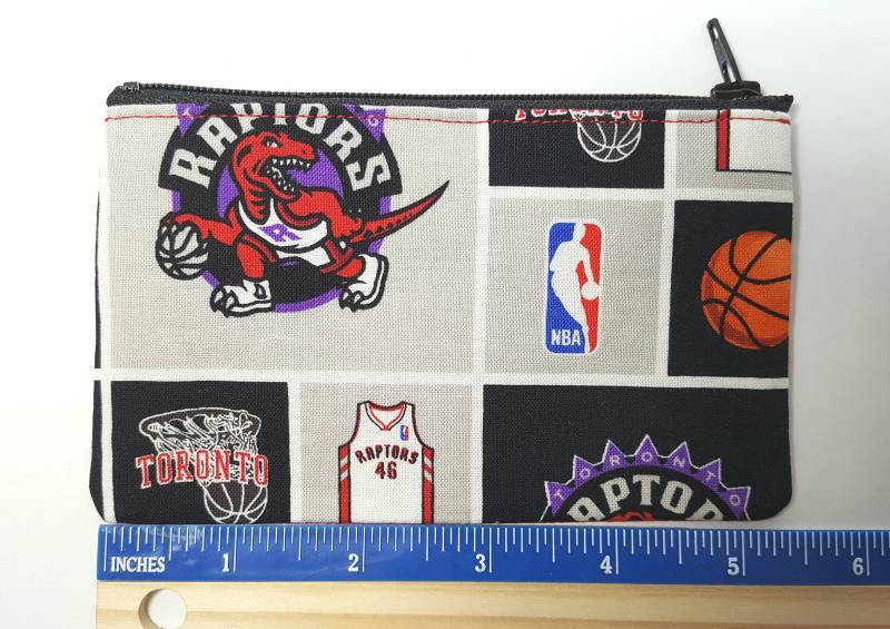 Toronto Raptors Geldbeutel Münzbeutel Aus Stoff Toronto Raptors Geldbeutel Münzbeutel Aus Stoff von AbootCanadaEh