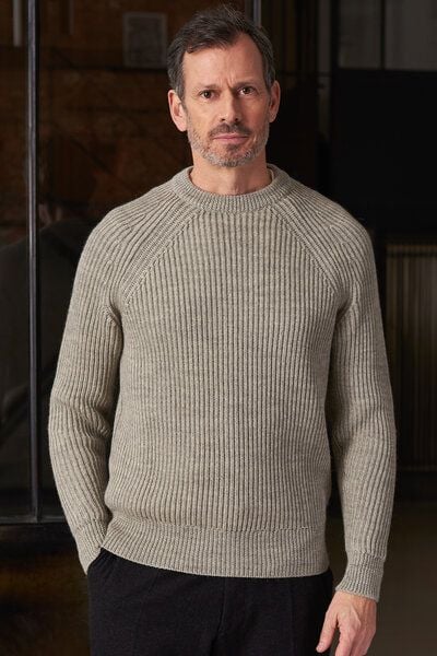 Schwerer Strickpullover NORD aus ungefärbter Alpaka/Merinowolle von About Companions von About Companions