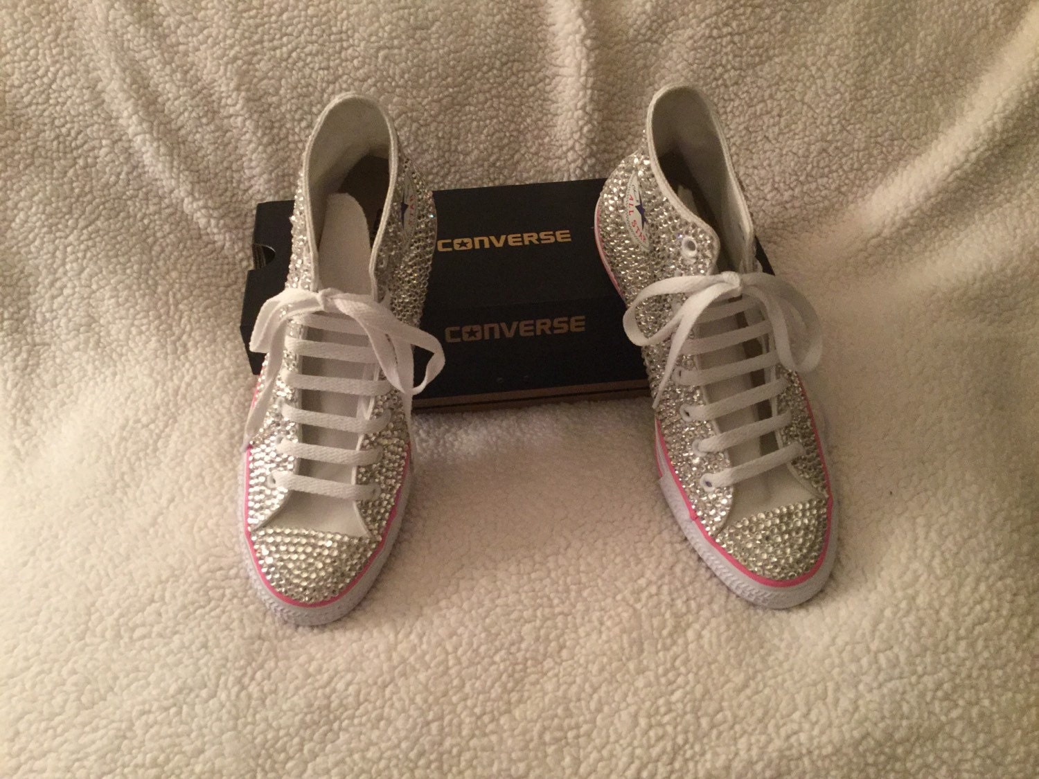 Personalisierte Swarovski Diamant | Kristall Blinged Out Converse - Perfekt Für Die Bride Hochzeit Stil-Wählen Sie Ihre Hochzeitsfarben Personalisierte Swarovski Diamant | Kristall Blinged Out Converse - Perfekt Für Die Bride Hochzeit Stil-Wählen Sie Ihre Hochzeitsfarben von AboutThatBlingLife