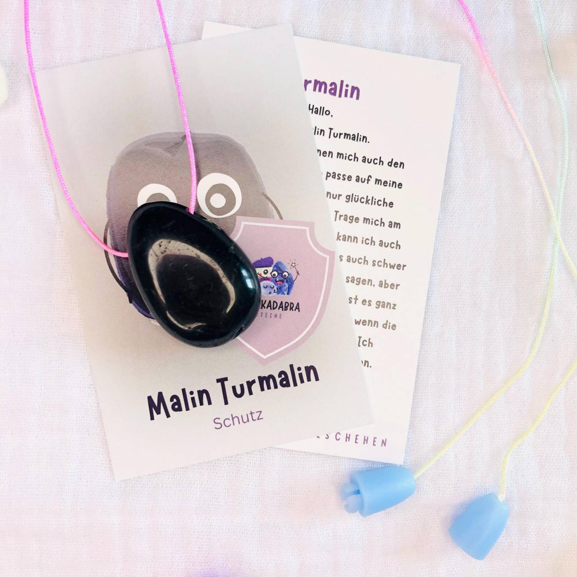 Edelstein Kette "Malin Turmalin"-Turmalin Anhänger-Mutmacher Geschenk-Positive Affirmation-Kindergeschenke-Einschulungs Geschenke-Edelsteine Edelstein Kette "Malin Turmalin"-Turmalin Anhänger-Mutmacher Geschenk-Positive Affirmation-Kindergeschenke-Einschulungs Geschenke-Edelsteine von AbrakadabraSteineDE
