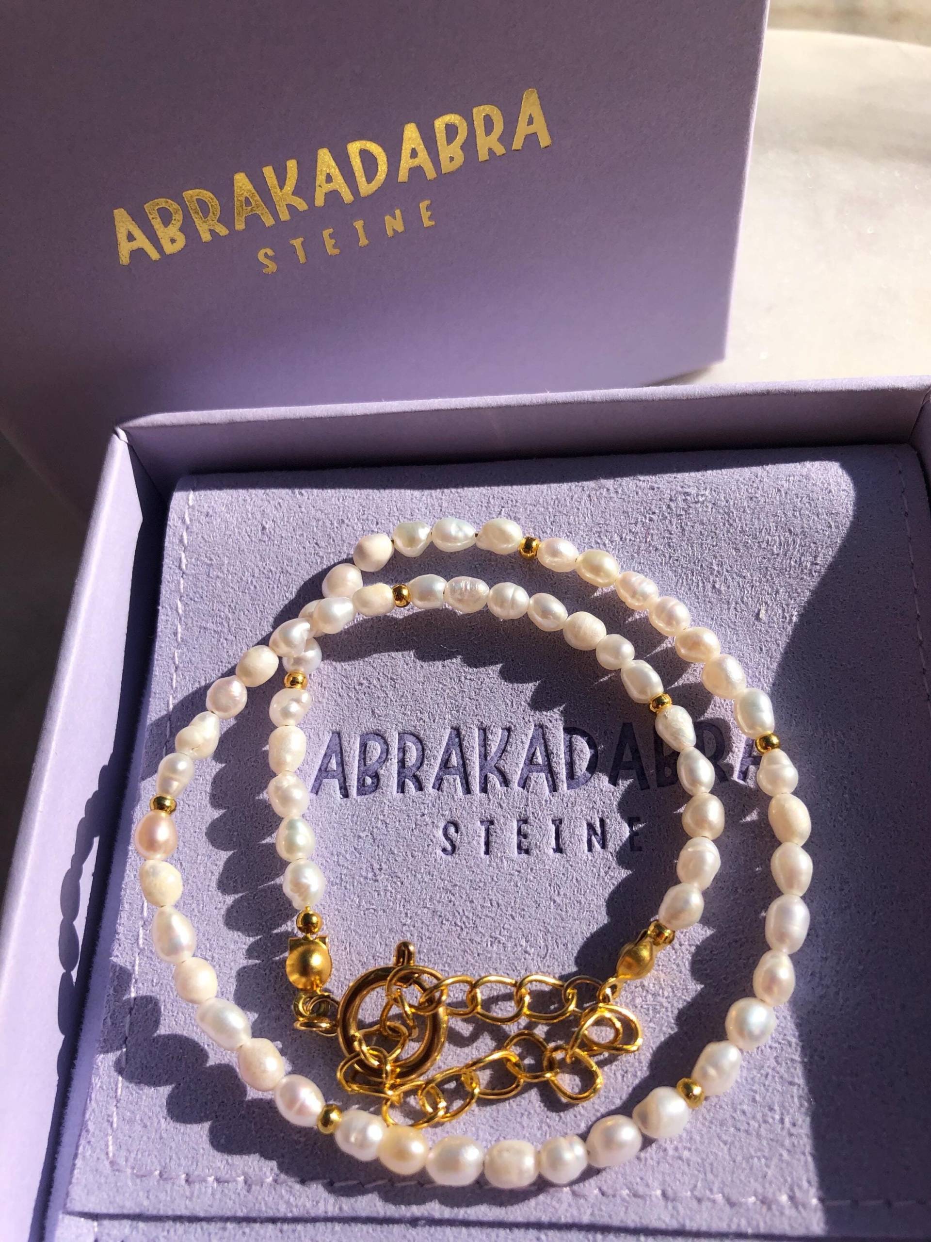 Kette "Pearl"-Kinderkette Aus Süßwasserperlen-Teenagergeschenk-Geschenk Für Jugenliche-Süßwasserperlenkette-Perlenkette-Kinderschmuck Kette "Pearl"-Kinderkette Aus Süßwasserperlen-Teenagergeschenk-Geschenk Für Jugenliche-Süßwasserperlenkette-Perlenkette-Kinderschmuck von AbrakadabraSteineDE