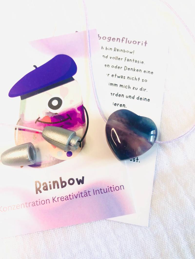Personalisierte Edelstein-Herz Kette "Rainbow"-Edelsteinanhänger-Naturstein Anhänger-Schutzstein-Kindergeschenk-Mutmacher-Glücksbringer von AbrakadabraSteineDE