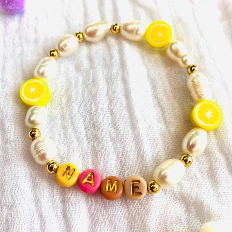 Personalisiertes Süßwasserperlen Armband-Armband Zitronen-Geschenk Kind-Personalisiertes Armband-Geschenkidee-Armband Aus Perlen-15cm Lang von AbrakadabraSteineDE
