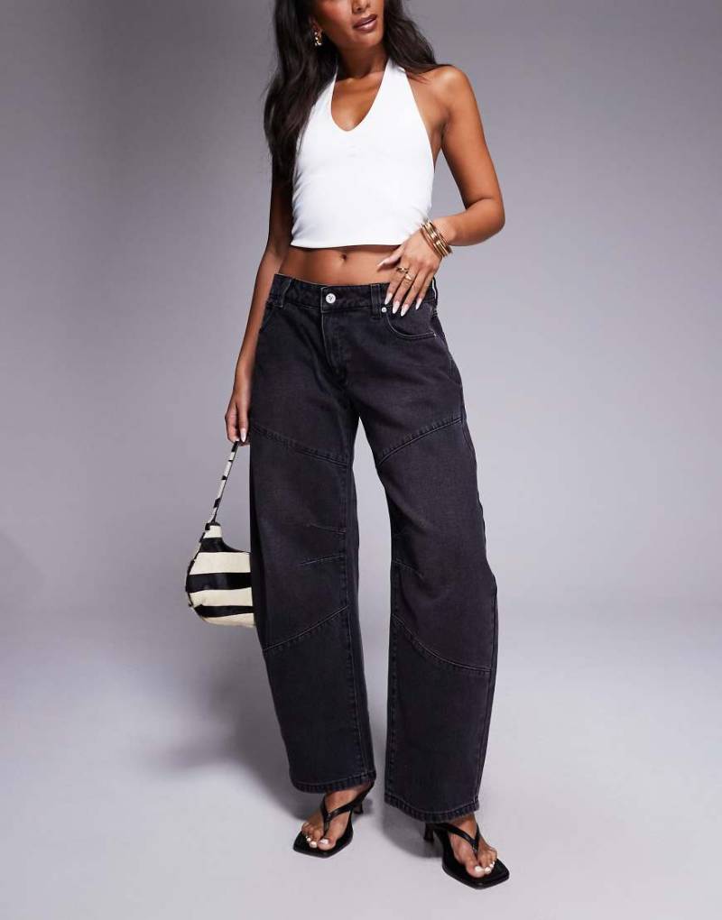 Abrand Jeans - 99 - Barrel-Jeans in verwaschenem Schwarz mit niedrigem Bund von Abrand Jeans