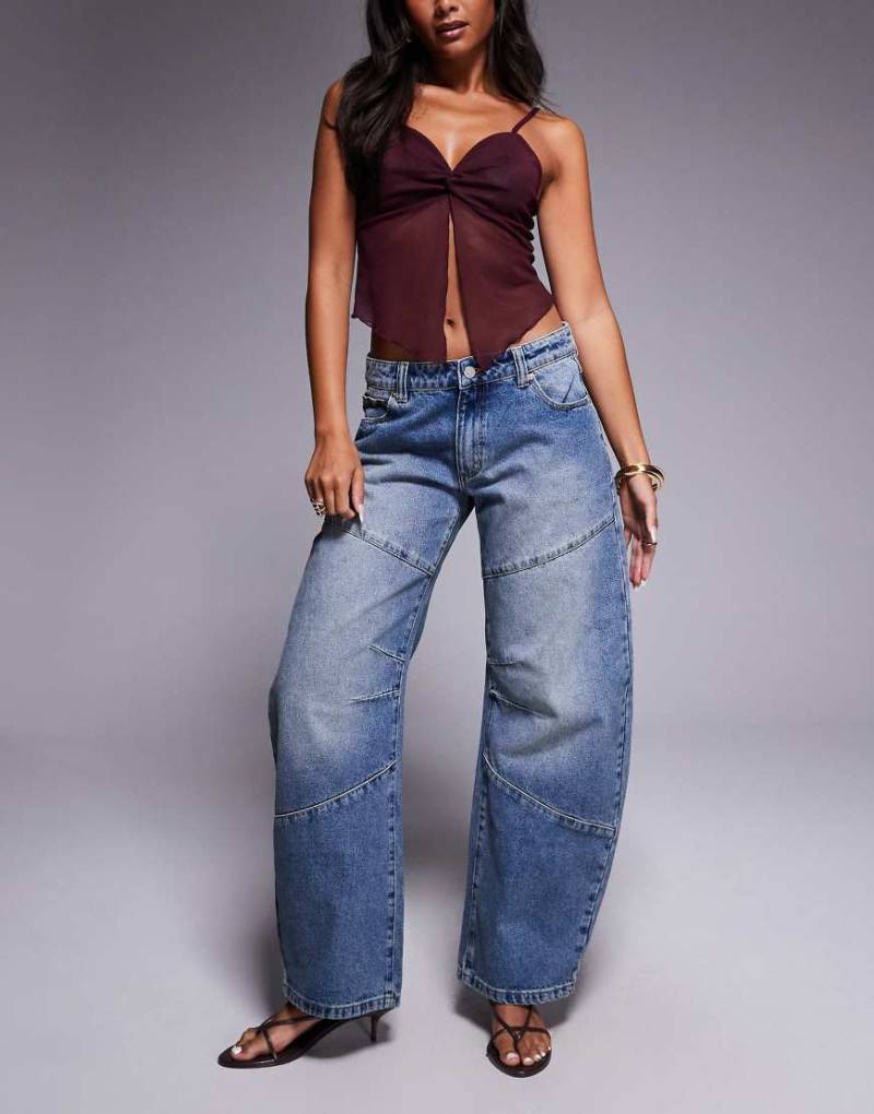 Abrand Jeans - 99 - Barrel-Jeans in mittlerer Vintage-Waschung mit niedrigem Bund-Blau von Abrand Jeans