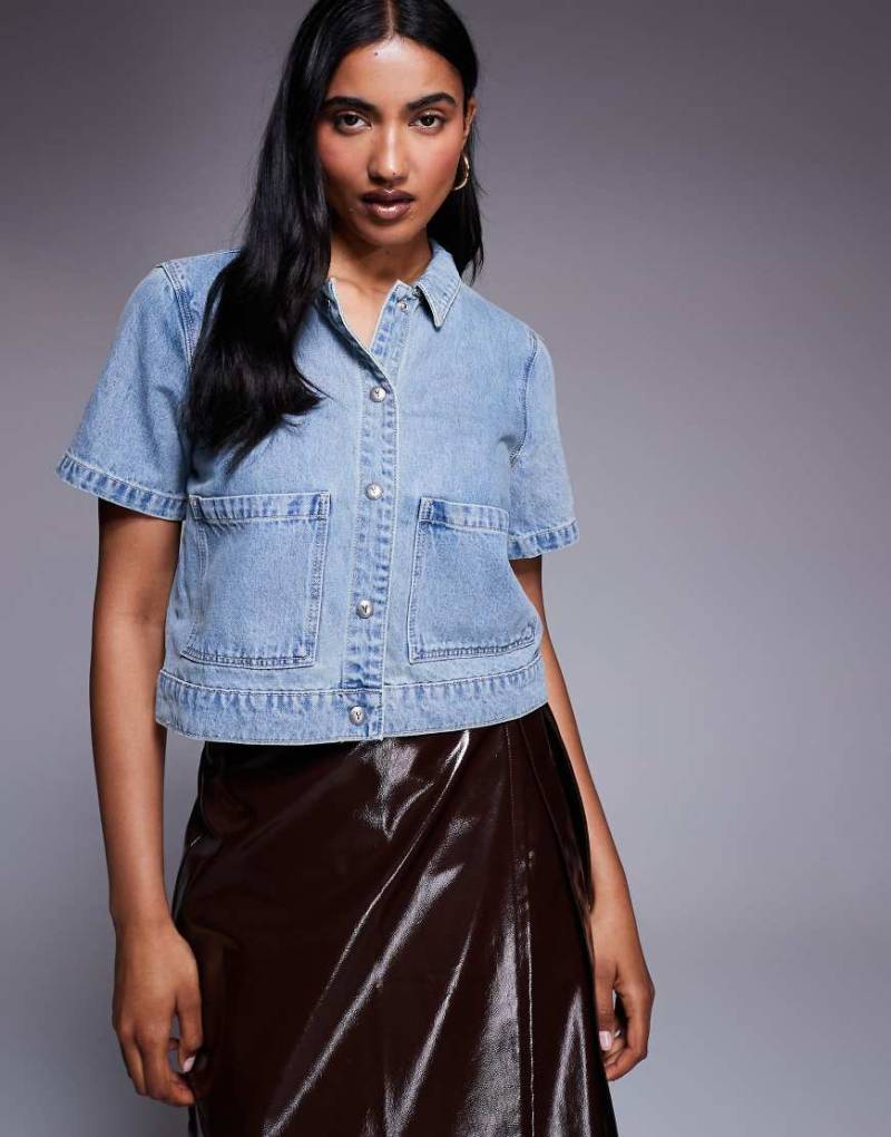 Abrand Jeans - Darling - Jeanshemd mit halblangen Ärmeln in heller Waschung-Blau von Abrand Jeans