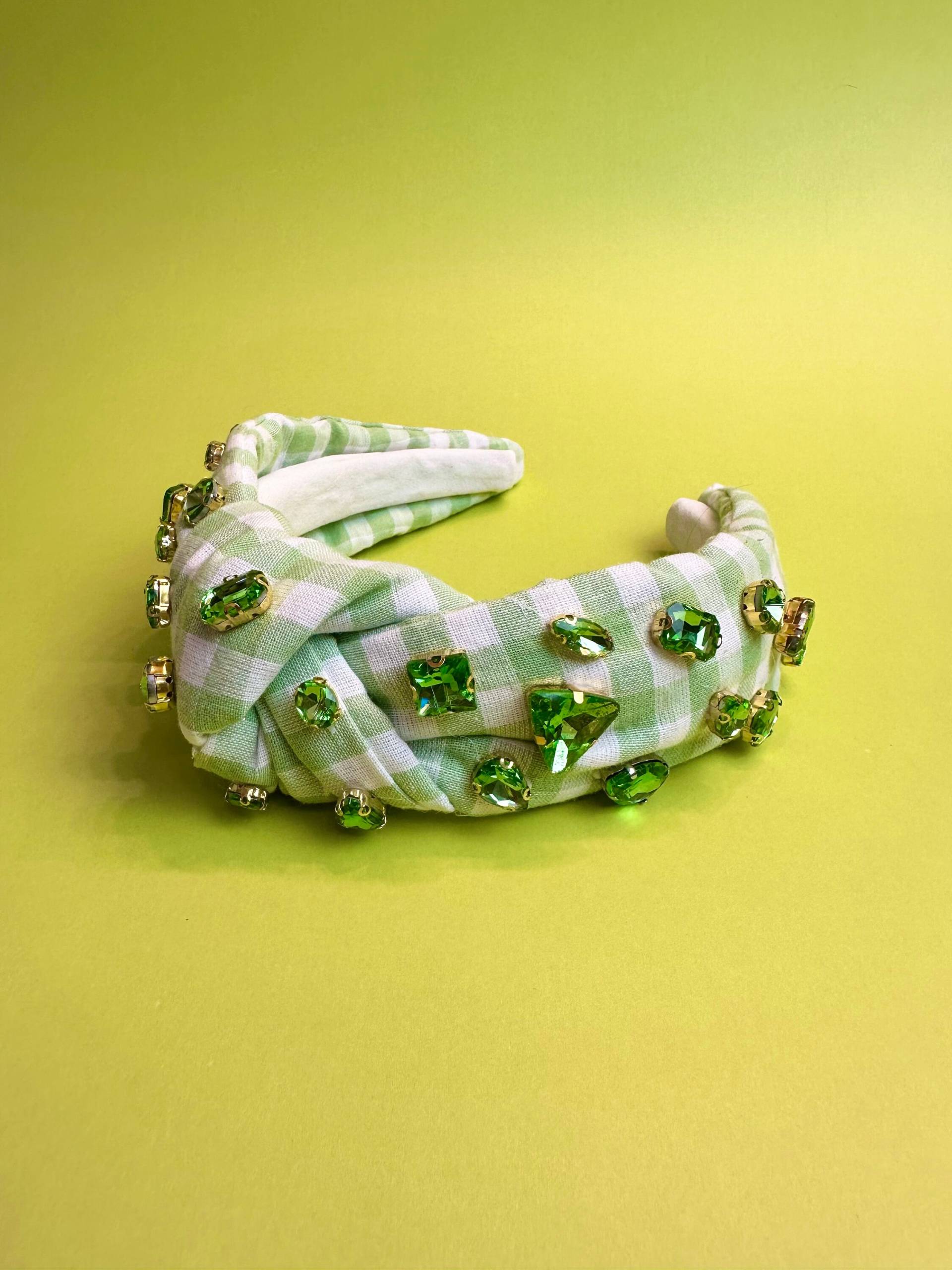 Feder | St. Patricks Day Smaragd Strass Gingham Verziertes Statement Haarband Feder | St. Patricks Day Smaragd Strass Gingham Verziertes Statement Haarband von AbsintheAndIvory