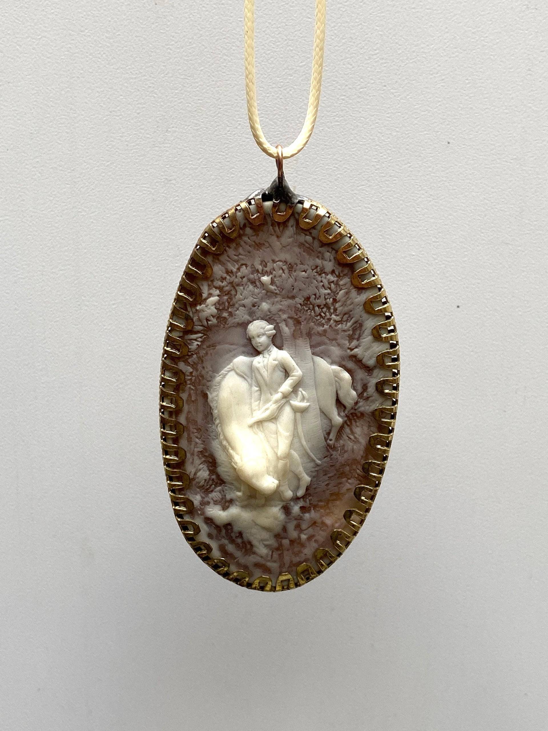 Vintage Cameo....pferd Und Reiter Halskette Vintage Cameo....pferd Und Reiter Halskette von AbsoluteGlass