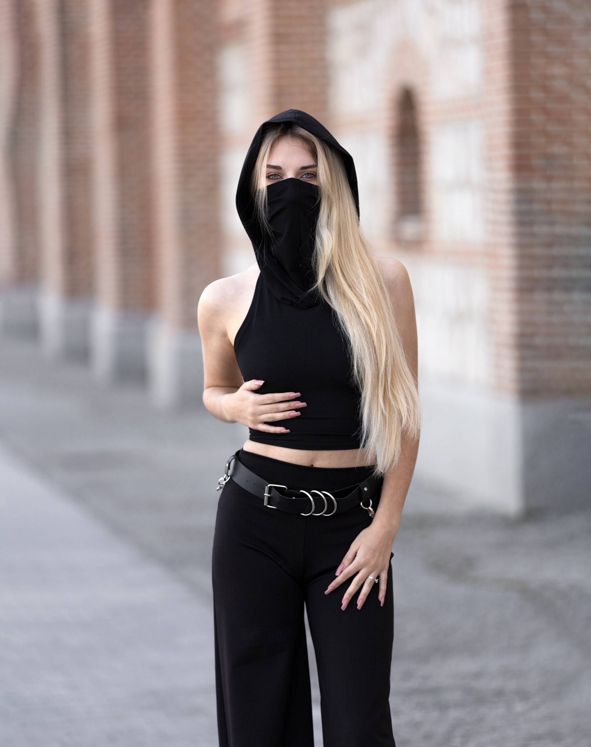 Kurzes Top Mit Kapuze Und Gesichtsmaske. Ninja-Kapuzenoberteil. Oberteil Staubmaske Für Festivals. Rave-Kleidung. Festivalkleidung. Dune Kurzes Top Mit Kapuze Und Gesichtsmaske. Ninja-Kapuzenoberteil. Oberteil Staubmaske Für Festivals. Rave-Kleidung. Festivalkleidung. Dune von AbstractikaCrafts