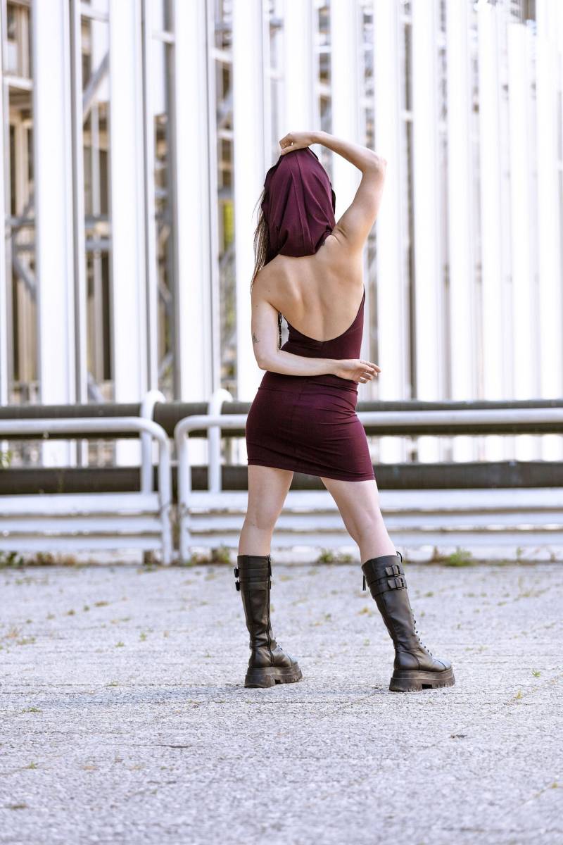 Kleid Mit Wasserfallausschnitt. Feenhaftes Rückenfreies Kapuzenkleid. Festivalkleid. Sommerkleid Kapuze. Pixie-Kleid. Gothic-Kapuzenkleid von AbstractikaCrafts