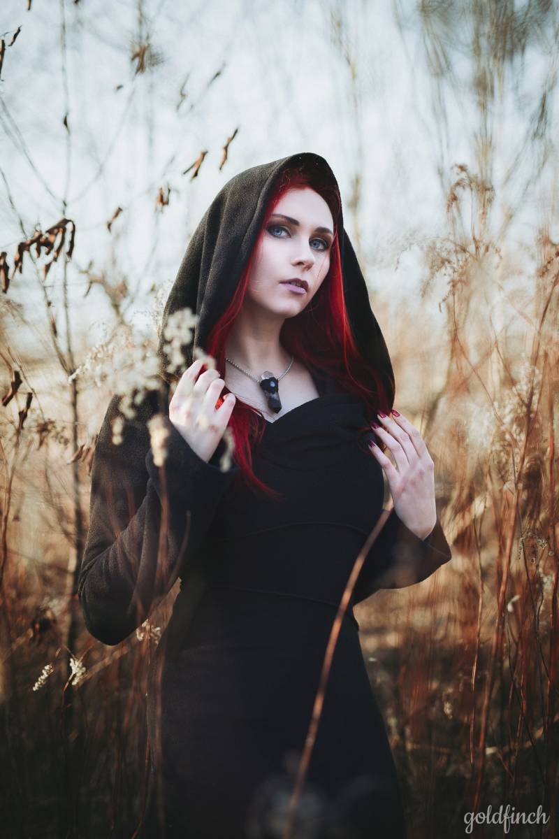 Pixie-Fleecejacke. Winterjacke Mit Kapuze. Gothic-Jacke. Polarfleece. Elfenpullover. Mittelalter-Jacke. Schwarzer Kapuzenmantel von AbstractikaCrafts
