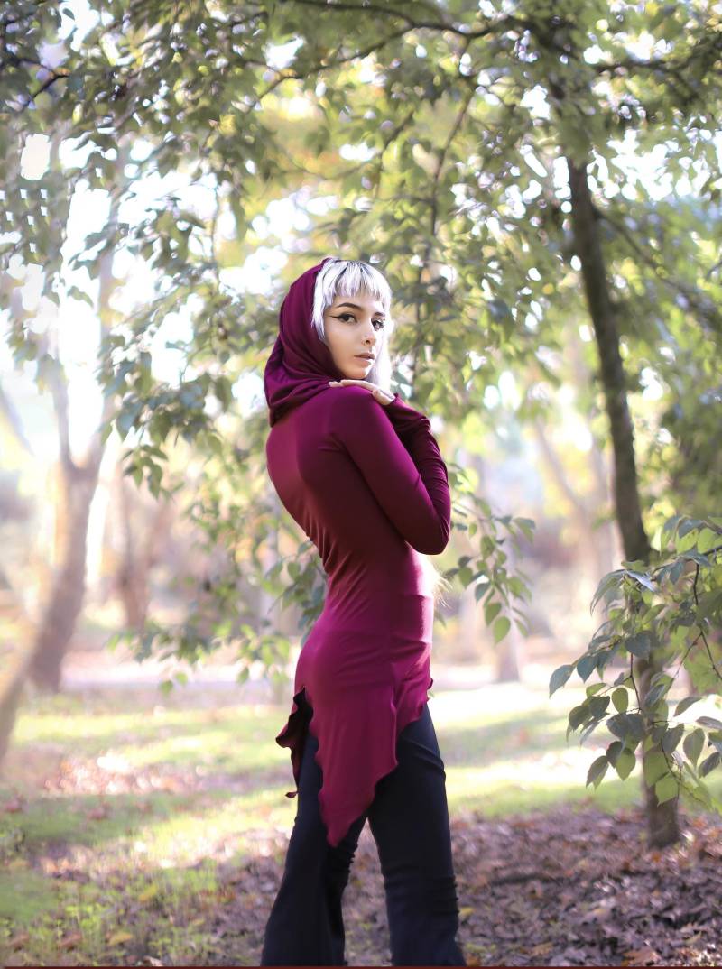 Pixie-Oberteil Mit Wasserfallausschnitt Und Ärmeln. Gothic-Bluse Kapuze. Pixie-Tunika Feentunika. Gothic-Kleidung. Pixie-Kleidung von AbstractikaCrafts