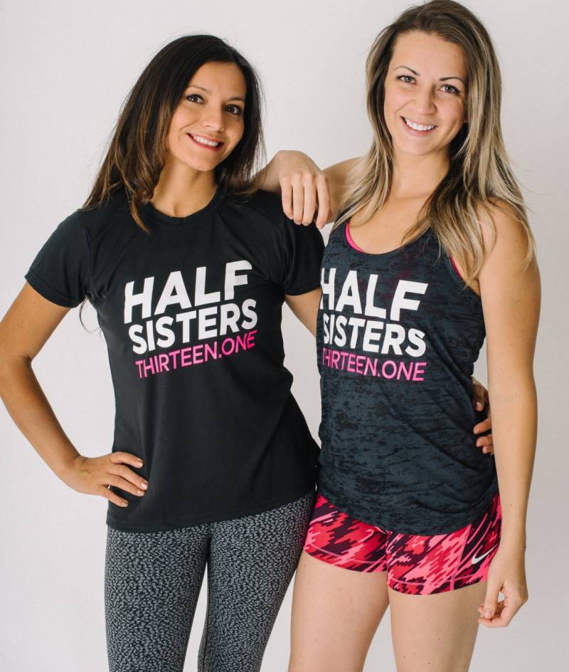 Halb Schwestern 2 Shirt Bundle - Dreizehn.eins Halbmarathon-Geschenk Laufpartner von AbundantHeartApparel