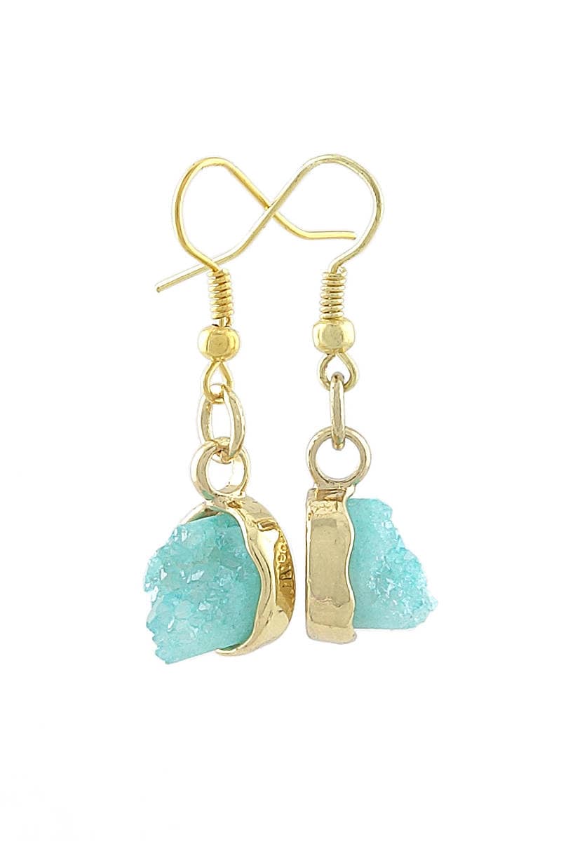 Aqua Druzy Kristall Und Gold Ton Ohrringe Aqua Druzy Kristall Und Gold Ton Ohrringe von AccentAllusions