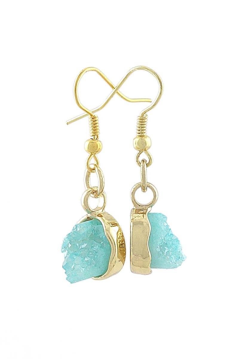 Aqua Druzy Kristall Und Gold Ton Ohrringe Aqua Druzy Kristall Und Gold Ton Ohrringe von AccentAllusions