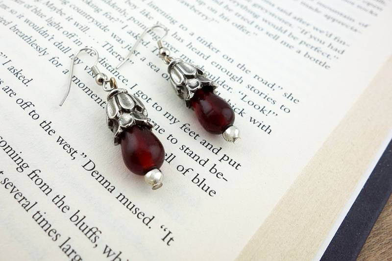 Rot Und Silber Tropfen Ohrringe Rot Und Silber Tropfen Ohrringe von AccentAllusions