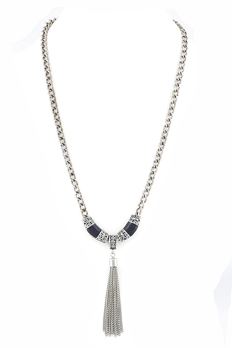 Silber Quaste Mit Schwarz Emaillierte Halskette Silber Quaste Mit Schwarz Emaillierte Halskette von AccentAllusions