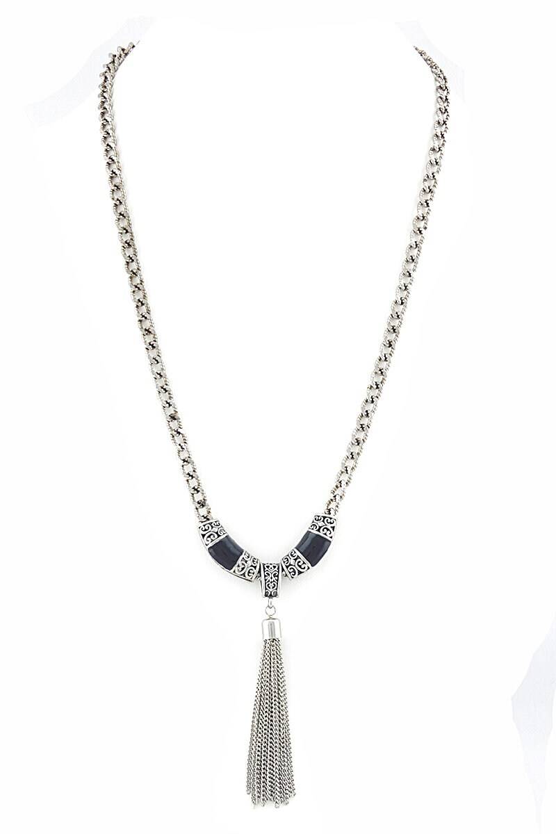 Silber Quaste Mit Schwarz Emaillierte Halskette Silber Quaste Mit Schwarz Emaillierte Halskette von AccentAllusions