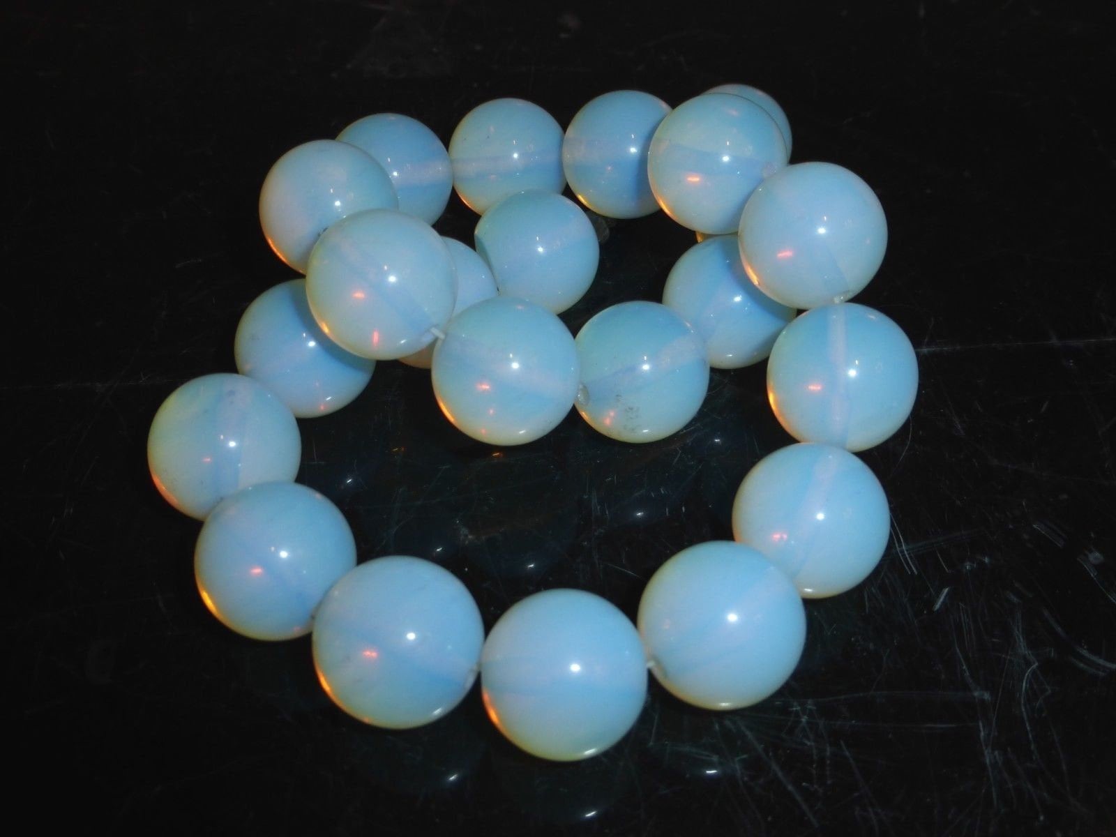 Mode Opaline Kristall Glas Halskette Mit Silber Verschluss von AccentsAntiquesMore