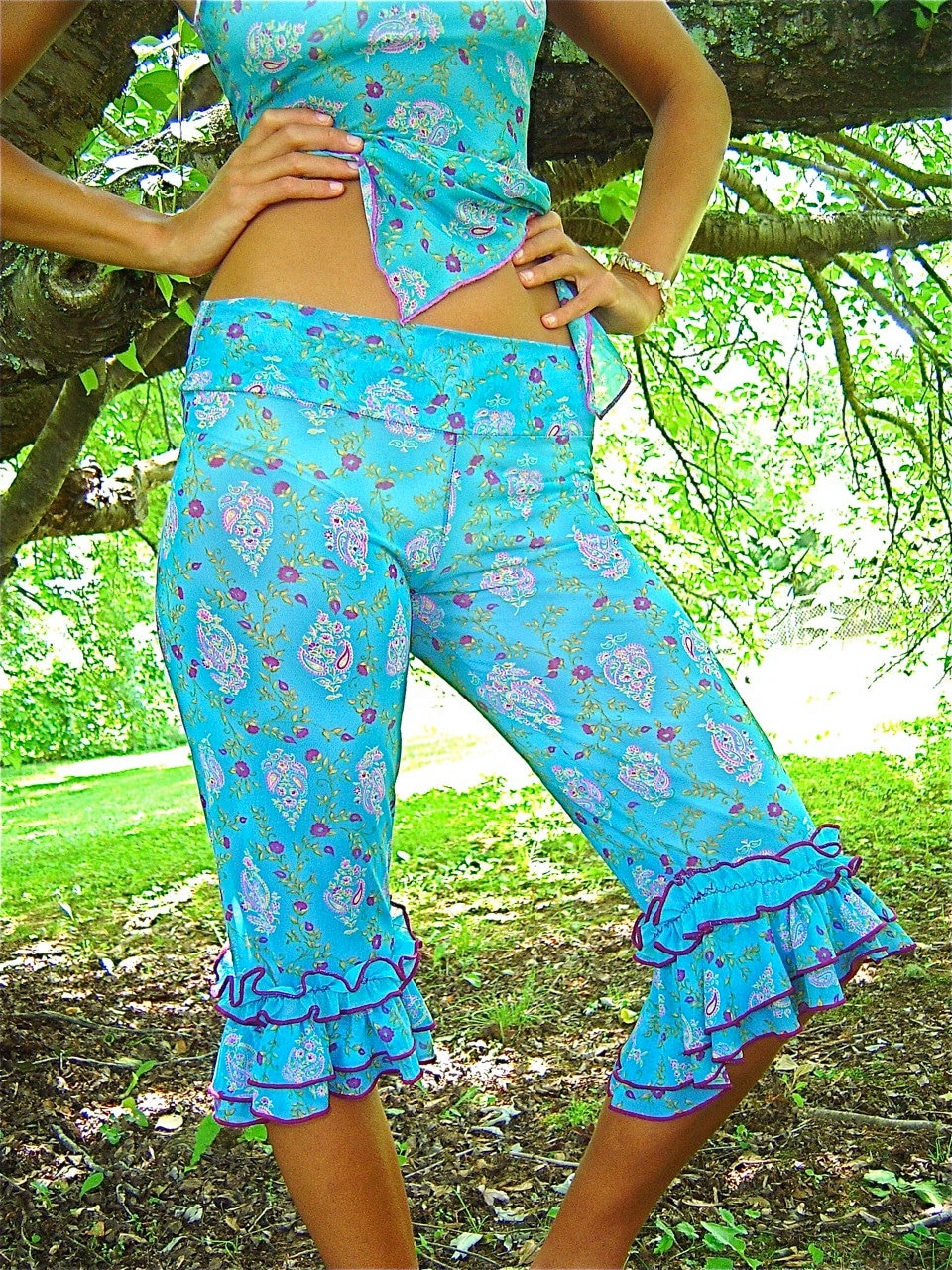 Verkauf Rüschen Capri Hose, Kleine Türkis Paisley Stretch Schiere Mesh, Ibiza Beachwear, Brennen Mann, Fee, Hippie-Kostüm von AccentuatesClothing