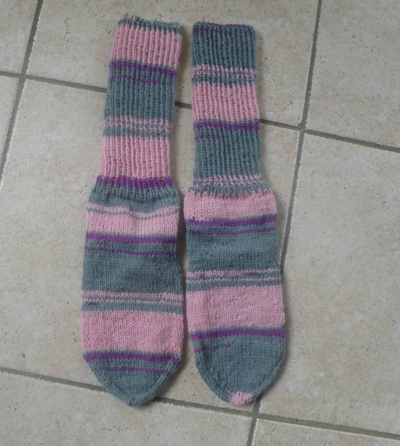 Handgestrickte Bunte Wollsocken Mit Kuschelfaktor, Größe 38/39, Bunt, Geschenk Zu Jedem Anlass von AccessoiresByMarja