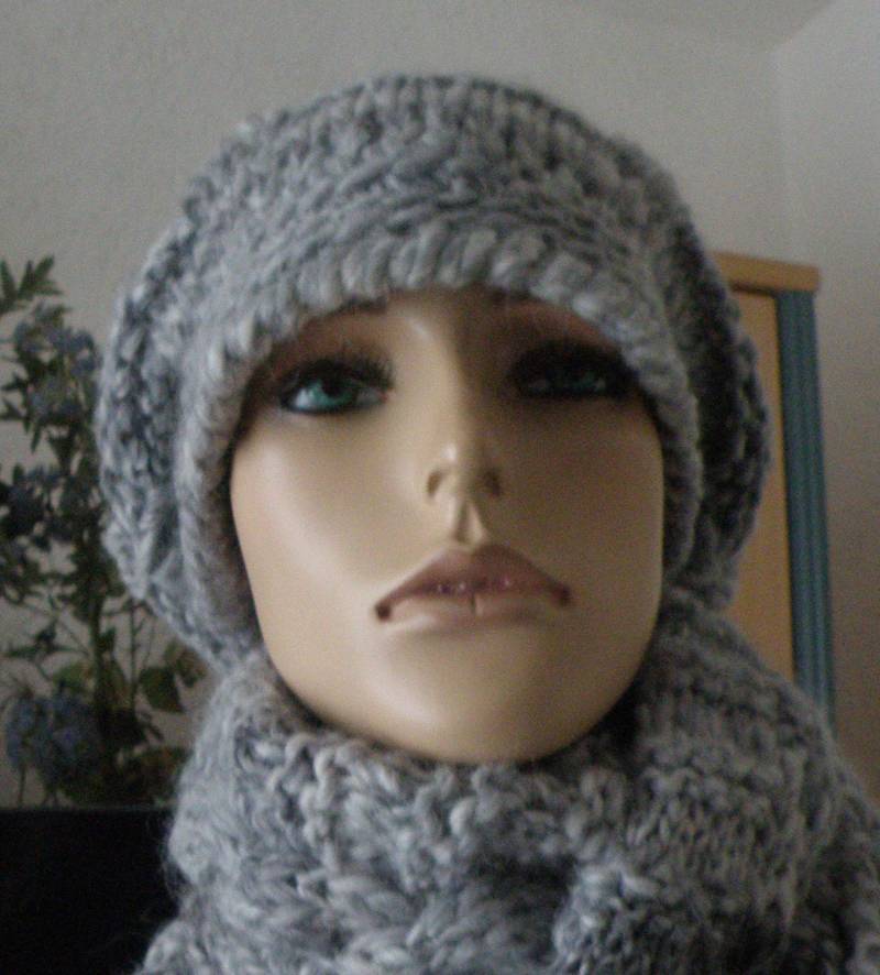 Schneegestöber - Longbeanie Mit Großer Bommel von AccessoiresByMarja